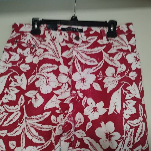 New Bill Blass Jeans Perfect Fit Low Rise Capri's Size Women's 12 - Picture 2 of 3